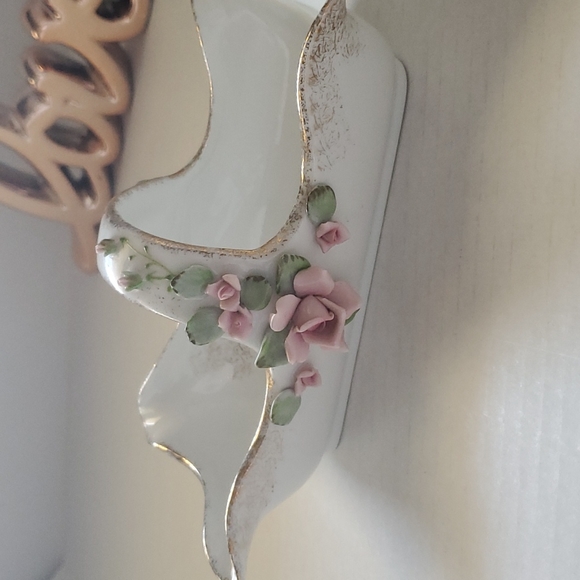 Lefton China Basket with Raised Roses Fine Porcelain - Picture 3 of 15